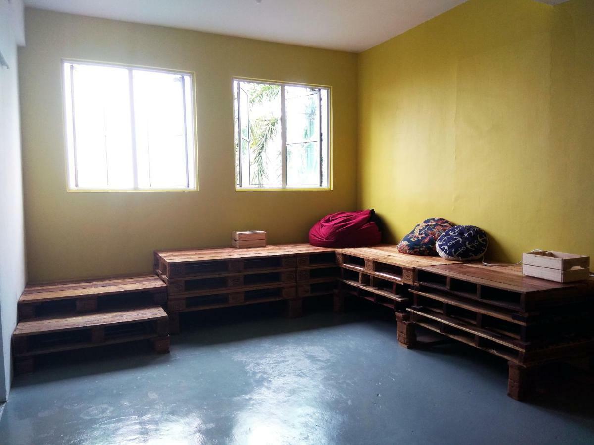 Sandakan Backpackers Hostel ภายนอก รูปภาพ