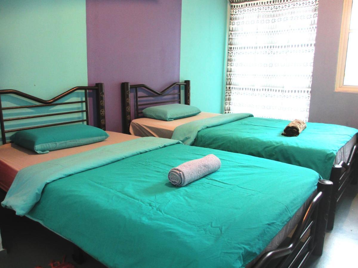 Sandakan Backpackers Hostel ภายนอก รูปภาพ