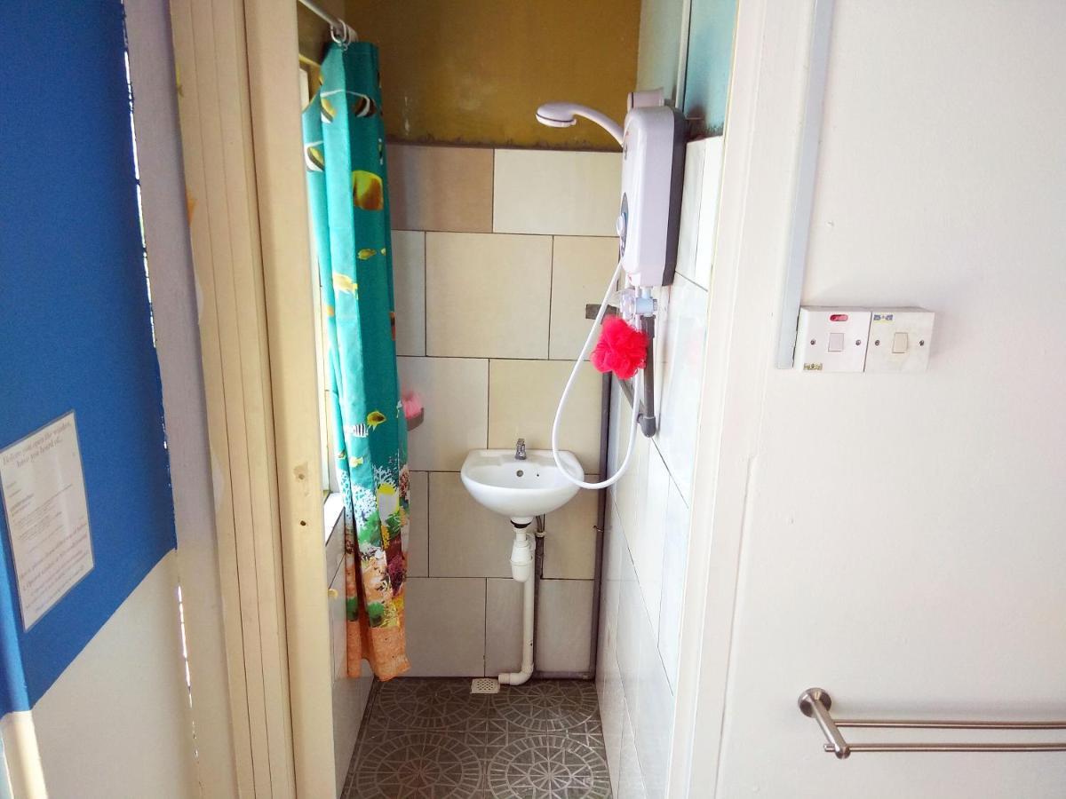 Sandakan Backpackers Hostel ภายนอก รูปภาพ