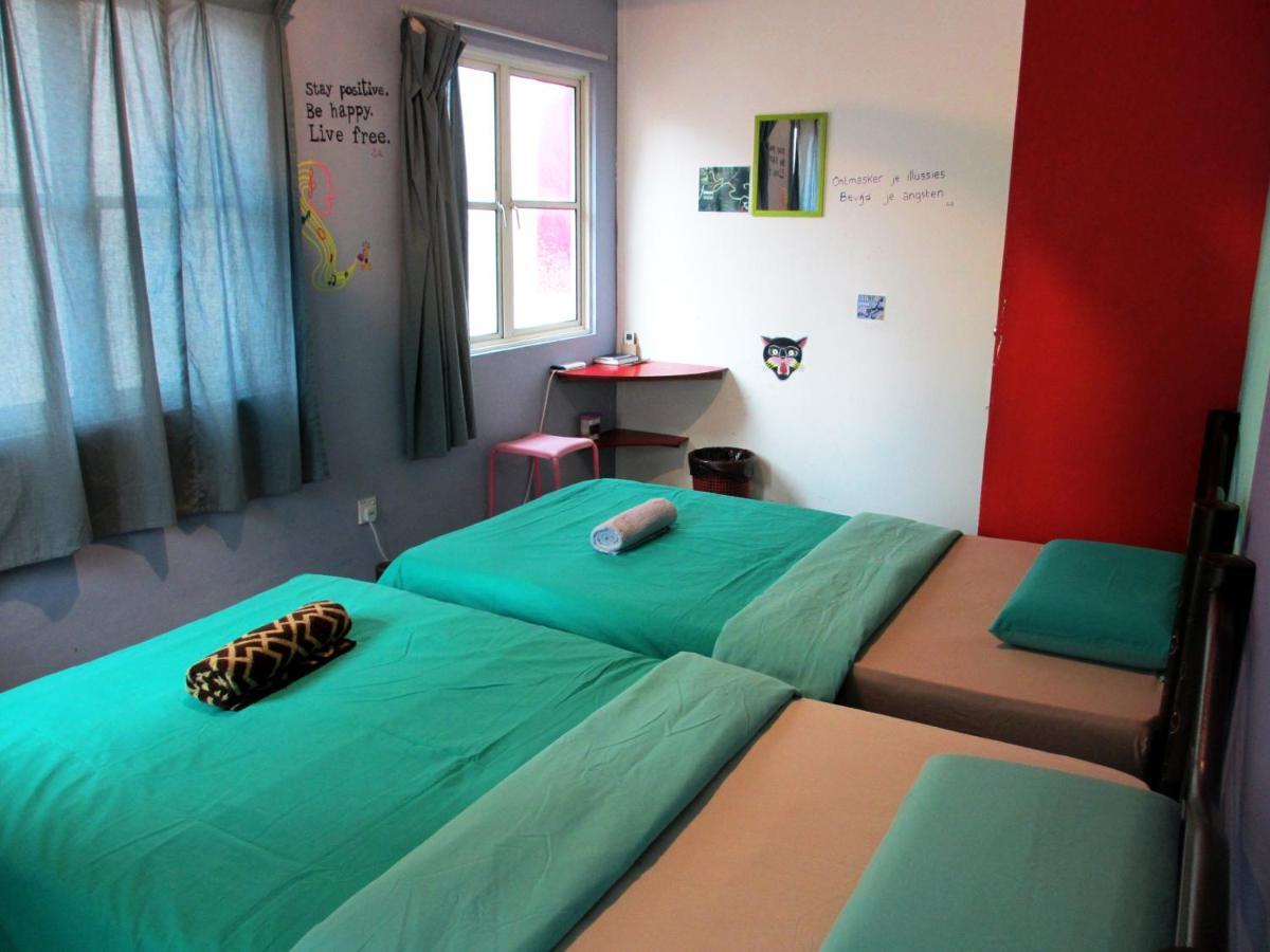 Sandakan Backpackers Hostel ภายนอก รูปภาพ